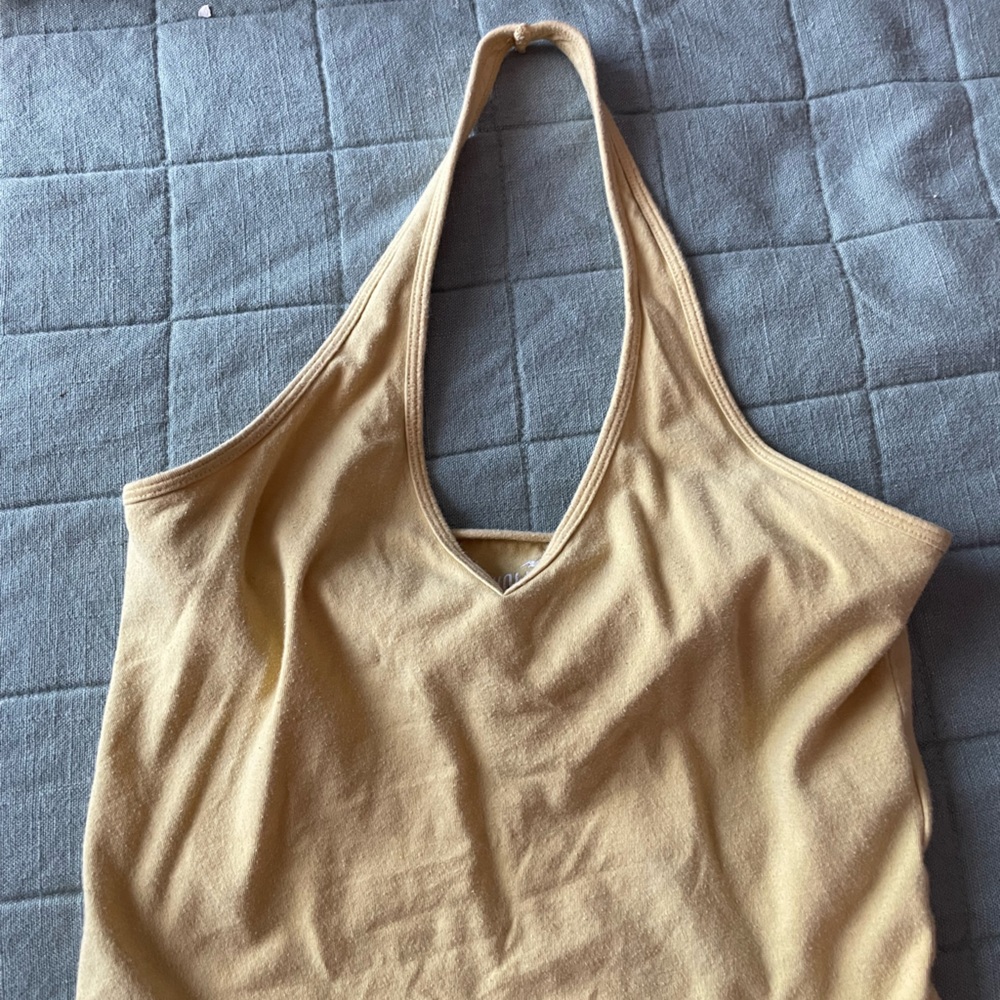 Yellow crop to from Hollister